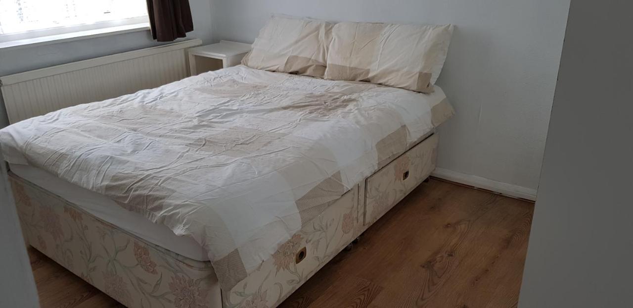 61 Baker Street Apartment Лутън Екстериор снимка