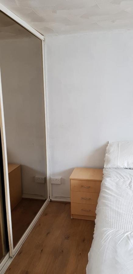 61 Baker Street Apartment Лутън Екстериор снимка